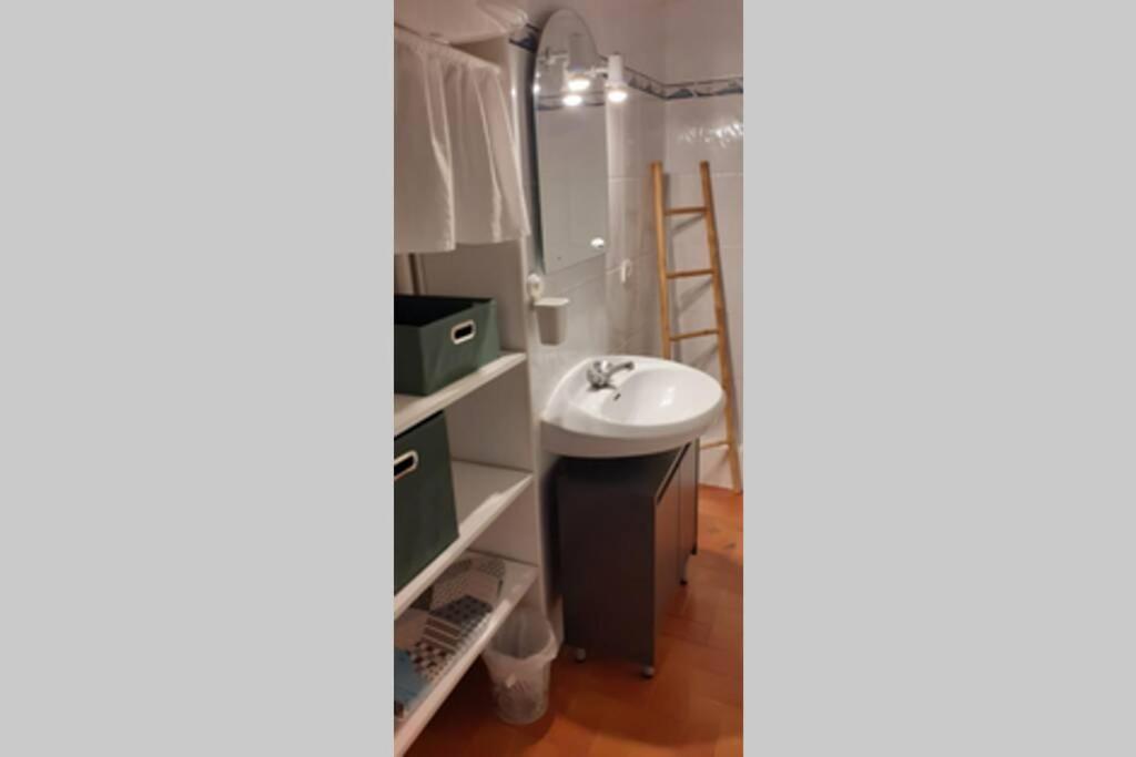 Ferienwohnung Agreable Logement Proche De La Gare Et Du Polygone Béziers Exterior foto